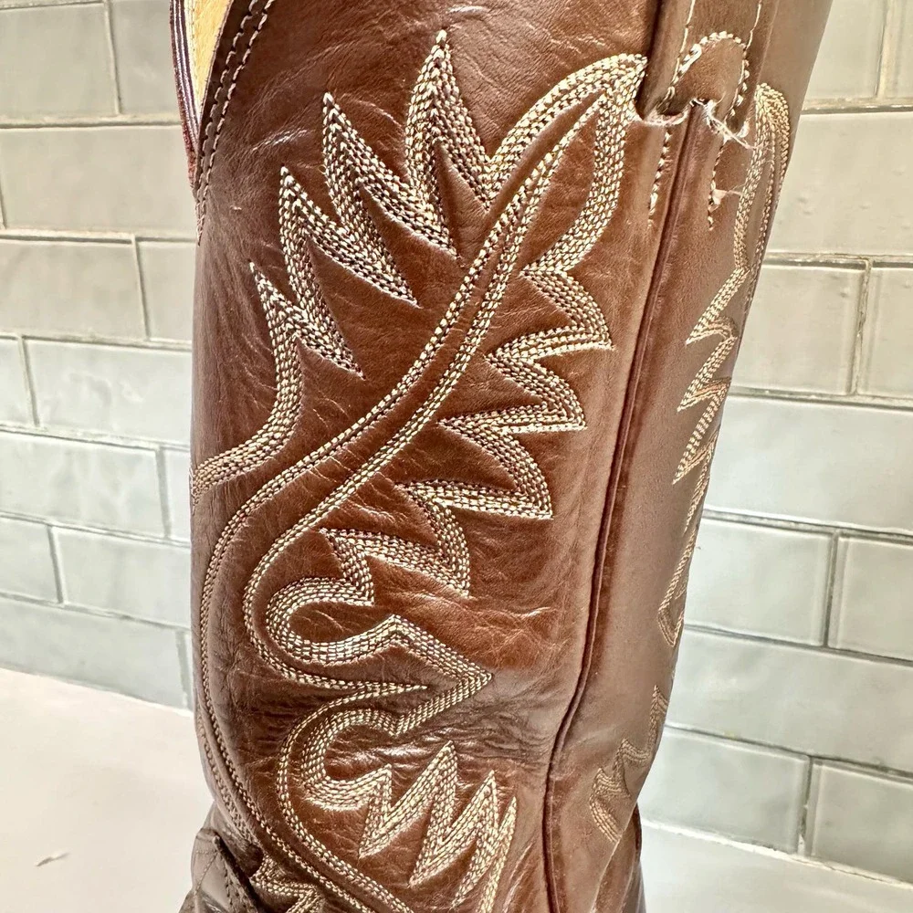Nocona Men’s Brown Leather Cowboy Boots size 9 D Needle Toe Made in the USA‎